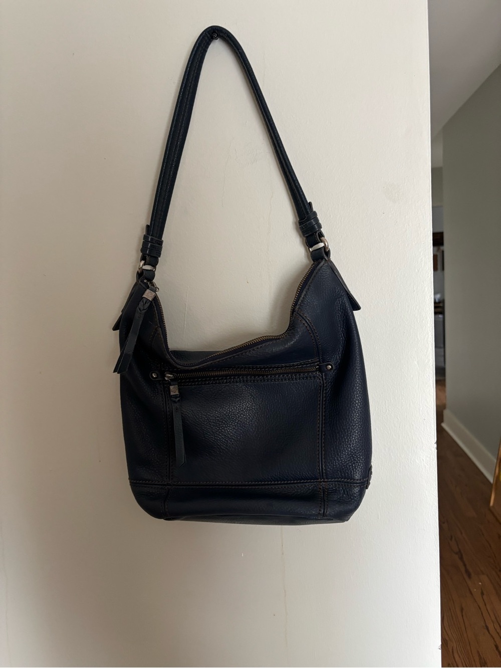 Classic The Sak Navy Leather Shoulder Bag - Women